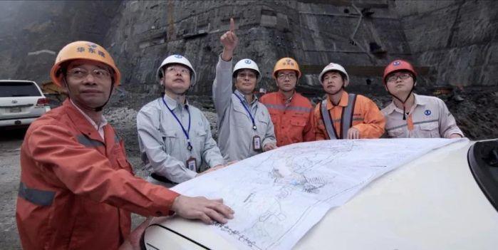 主題教育先進(jìn)典型丨 白鶴灘工程建設(shè)部——酣戰(zhàn)正濃時 黨旗分外紅