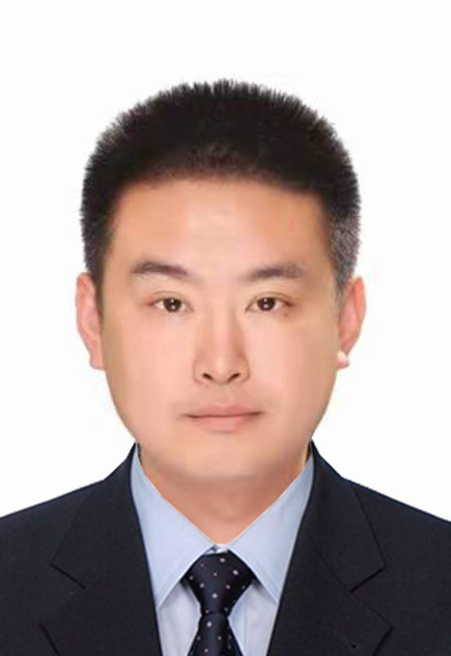 呂 東